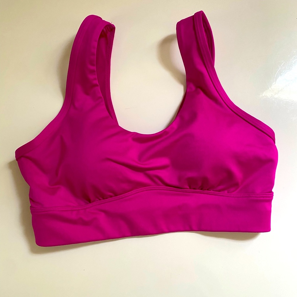 NWOT AVIA Sports Bra Size Small in Fuschia